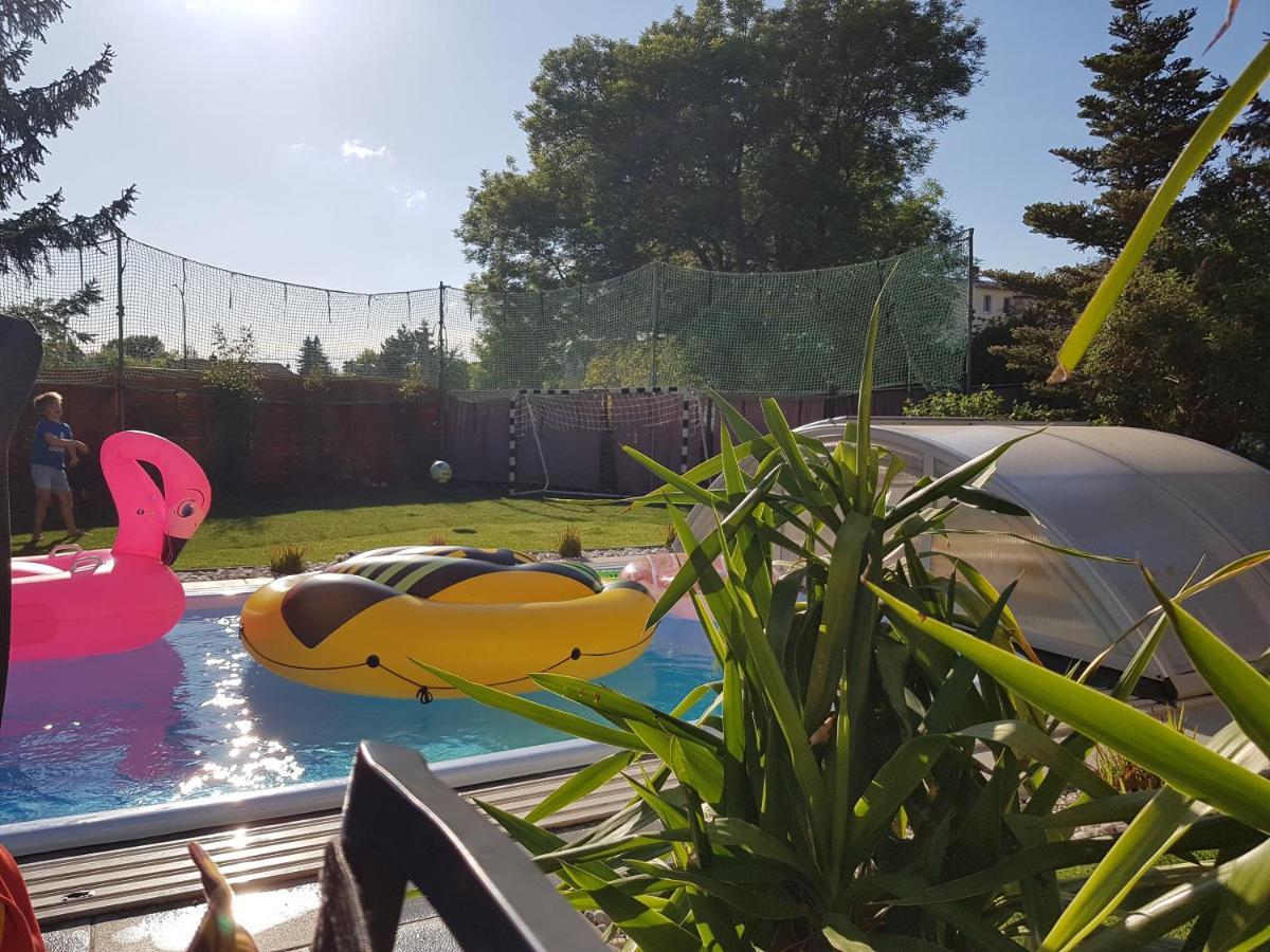Pool & Lake Holiday Home マルククレーベルク エクステリア 写真