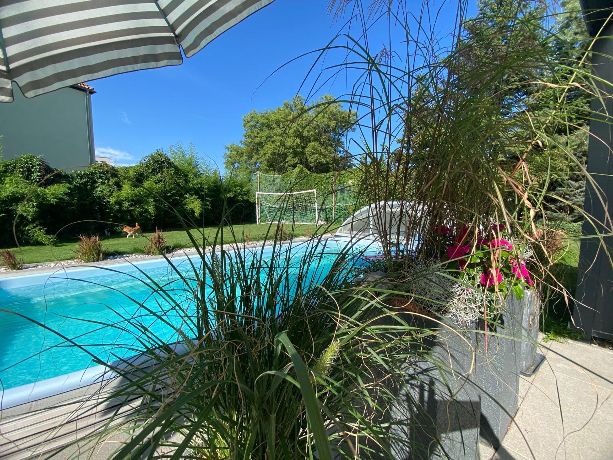 Pool & Lake Holiday Home マルククレーベルク エクステリア 写真